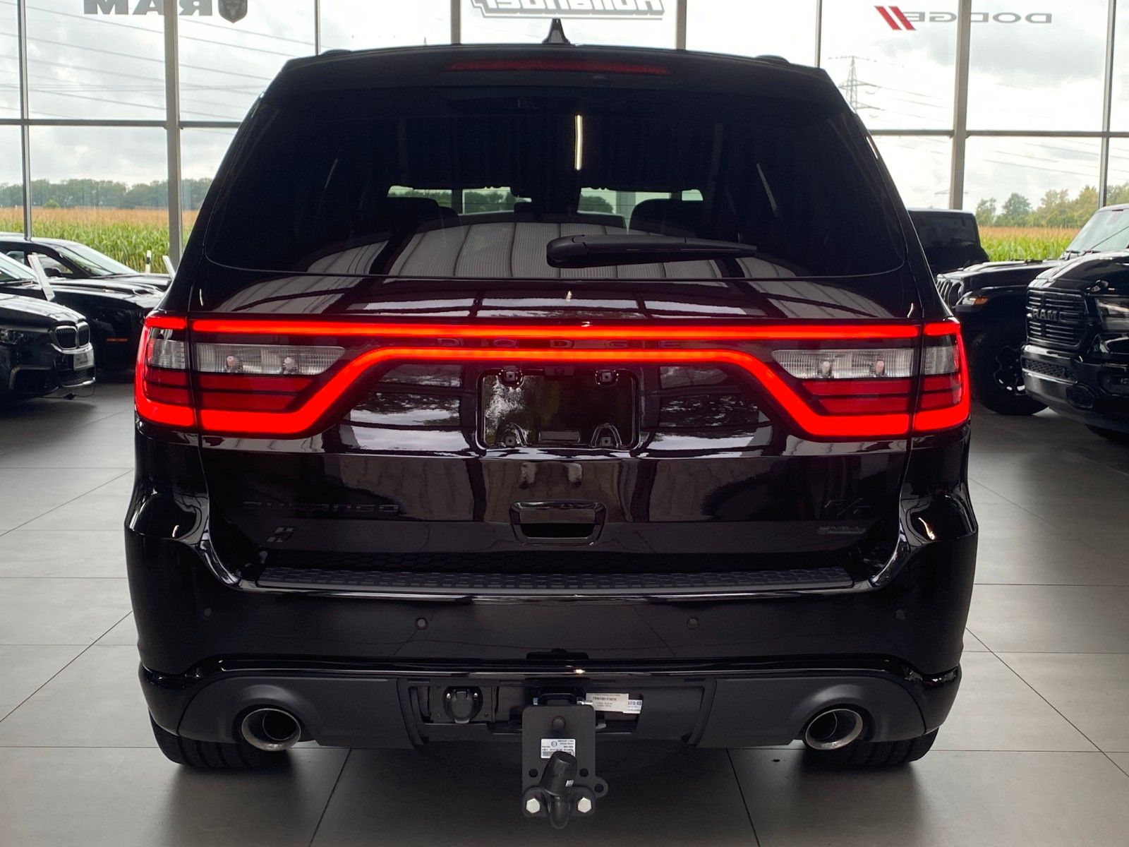 Fahrzeugabbildung Dodge Durango 5,7 HEMI R/T Premium LPG Black 7-Sitzer