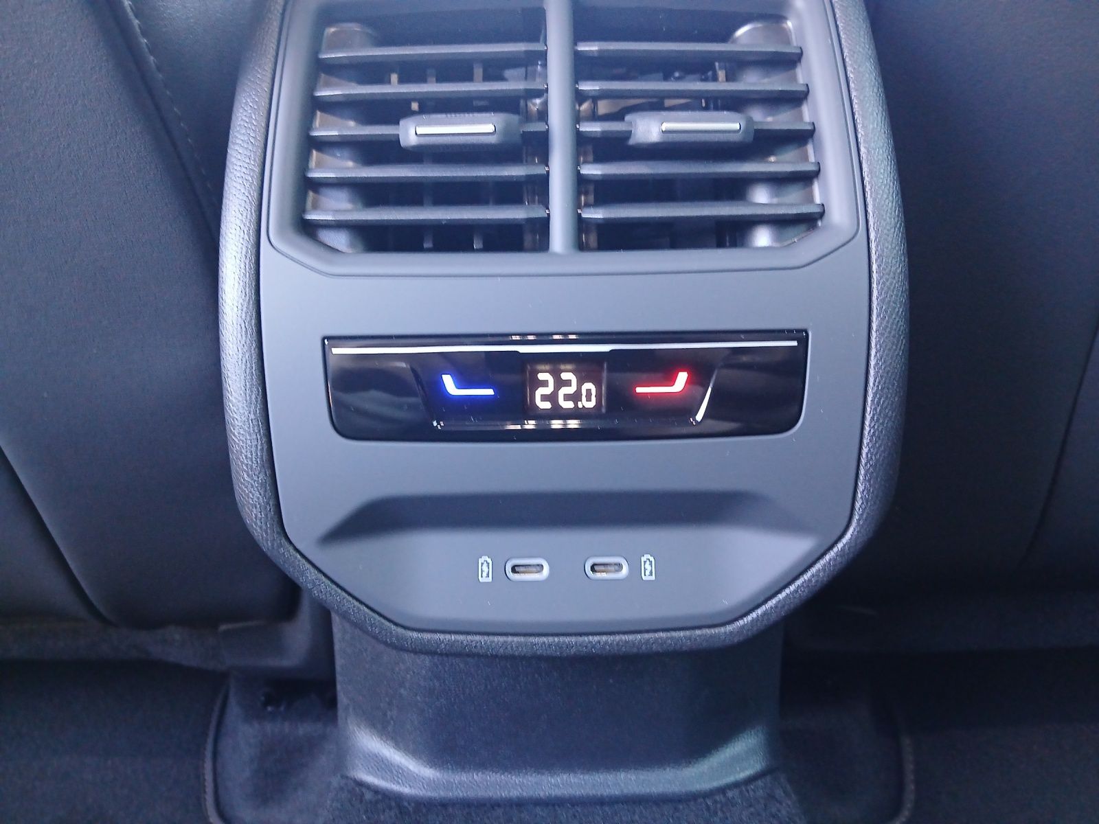 Fahrzeugabbildung CUPRA Formentor 4Drive TSI DSG LED ACC AHK SH LRHzg 36