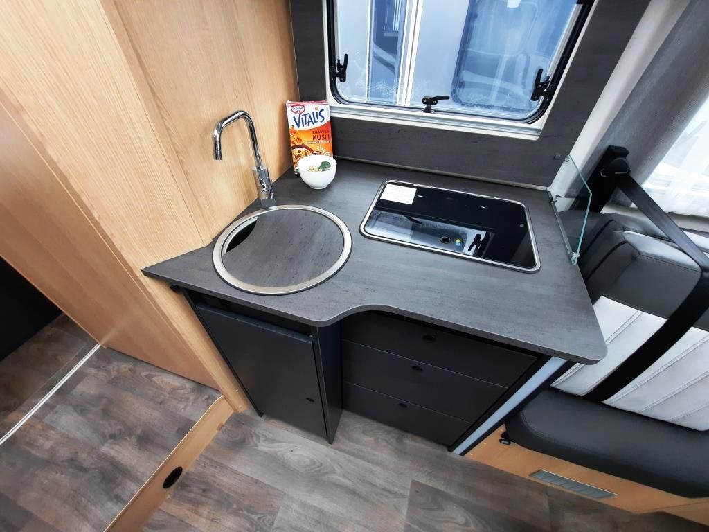 Fahrzeugabbildung Sunlight T 69LC Adventure Edition Verfüg./Sparen Sie 6.48