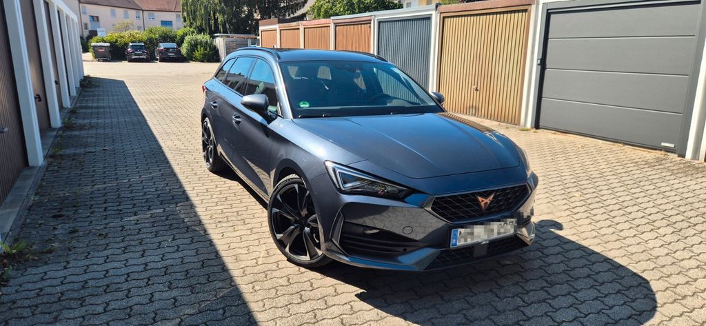 Image of Cupra Leon