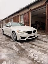 BMW M4 Individual | Top gepflegt | Vollleder - BMW M4 mit Benzin-Antrieb: Sportwagen, Automatik