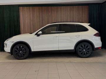 Porsche Cayenne - 2