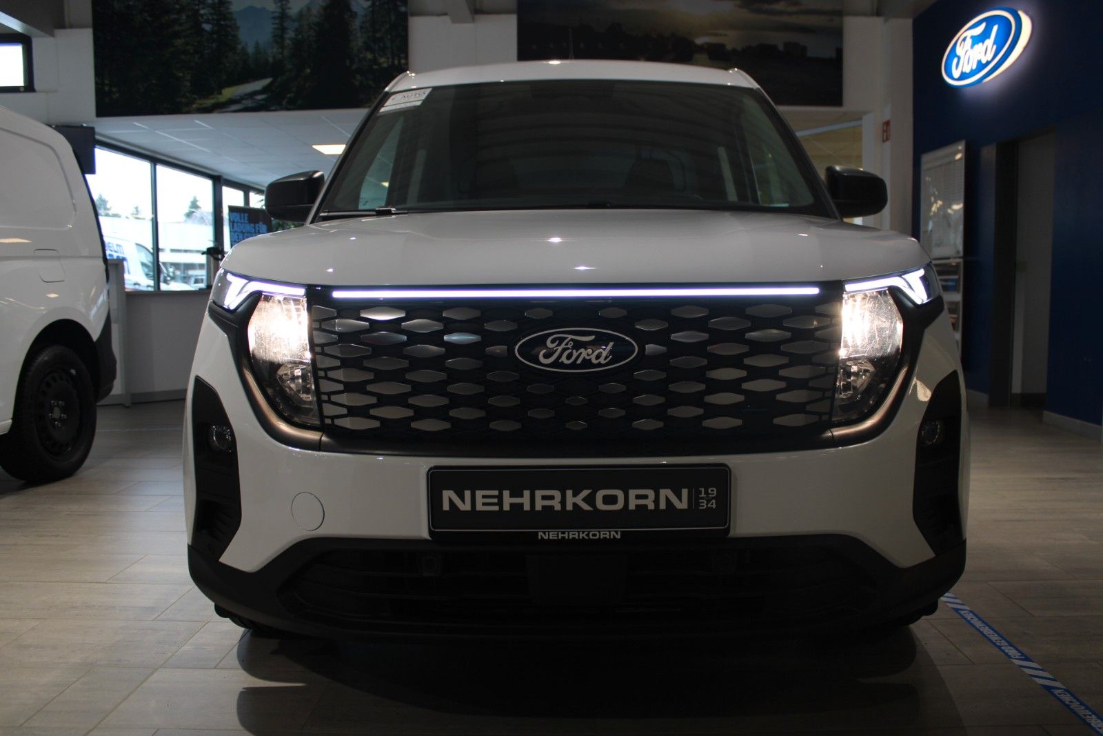 Fahrzeugabbildung Ford Transit Courier 46 kWh Elektromotor Trend SOFORT