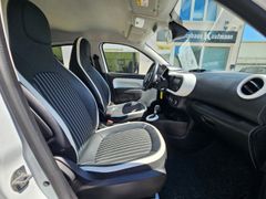 Fahrzeugabbildung Twingo Intens 0.9 TCe 90 EDC  Rückfahrkamera FAC
