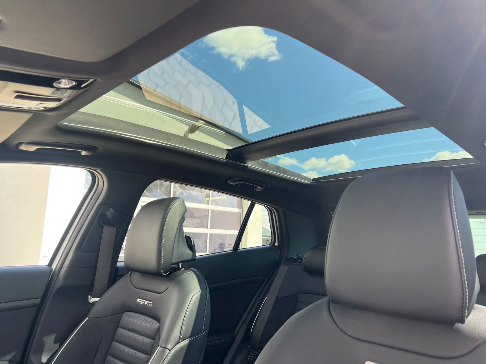 Fahrzeugabbildung Kia Sportage GT-Line HEV AWD SD GD DRI SOUN
