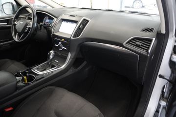 Ford S-Max - 11