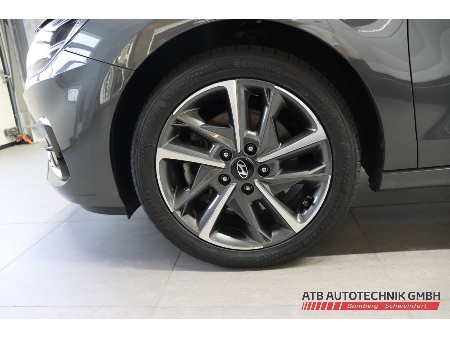 Fahrzeugabbildung Hyundai i30 Kombi Advantage 1.5 T-GDi 48V DCT