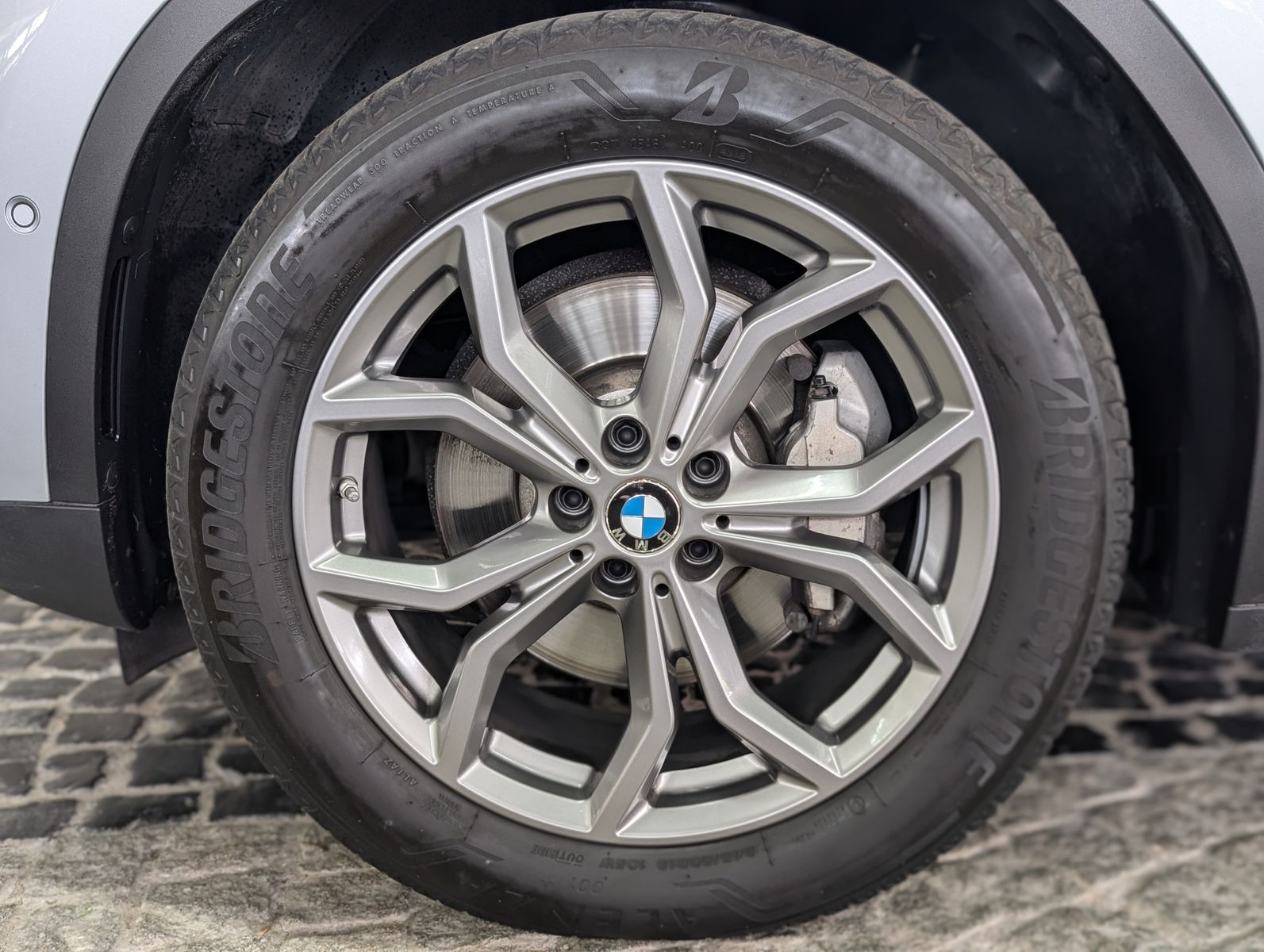 Fahrzeugabbildung BMW X4 xDrive 30 i xLine MSport Shadow PANO H&K VOLL
