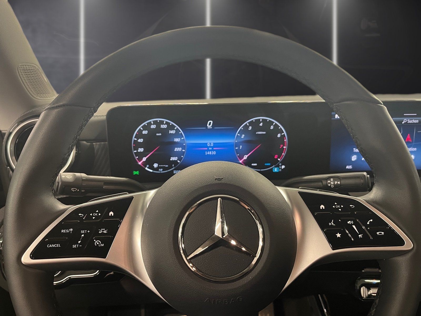 Fahrzeugabbildung Mercedes-Benz CLA 180 Progressive*Kamera*Totwinkel*LED*MBUX*