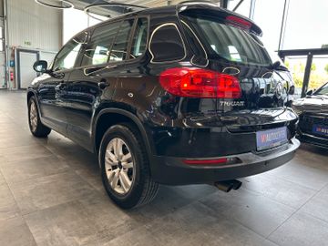 Volkswagen Tiguan *NAV*TEMPO*2-ZONEN*SitzHZ*PCD*TÜV 527*