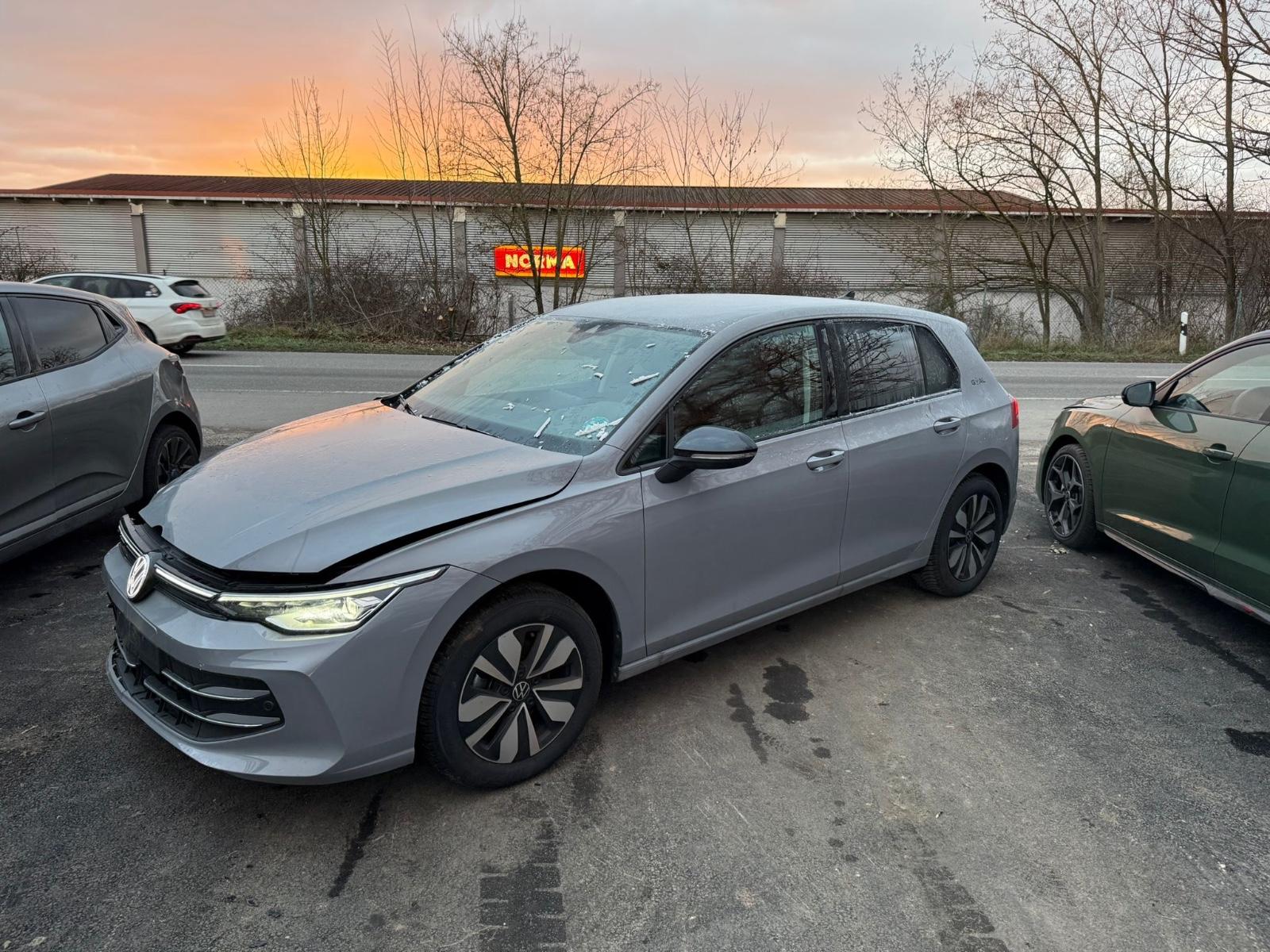 Volkswagen Golf VIII Lim. 1.5 TSI GOAL LED/AHK/SHZ/AppeCar