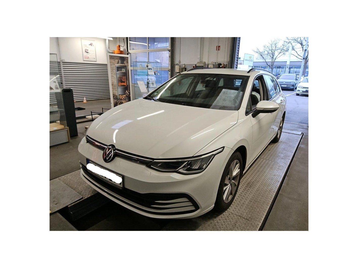 Fahrzeugabbildung Volkswagen Golf Variant Life *Navi*AHK*Cam*PDC*LED*ACC*