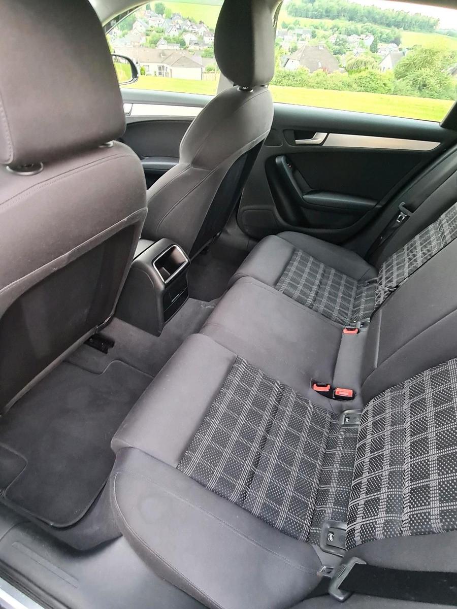 Audi A4 2009 — photo 11