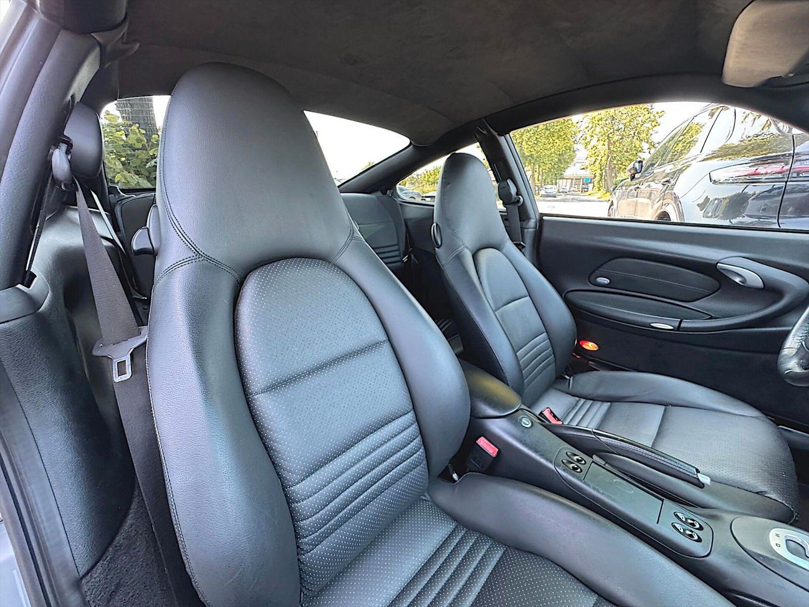 Fahrzeugabbildung Porsche 911 996.2 Carrera Coupé Automatik *Bi-Xenon*