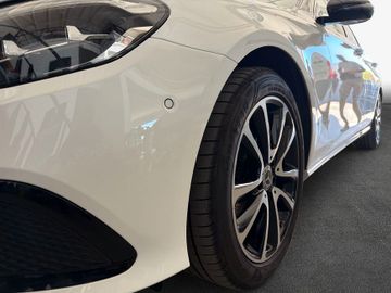 Mercedes E 200 - 7