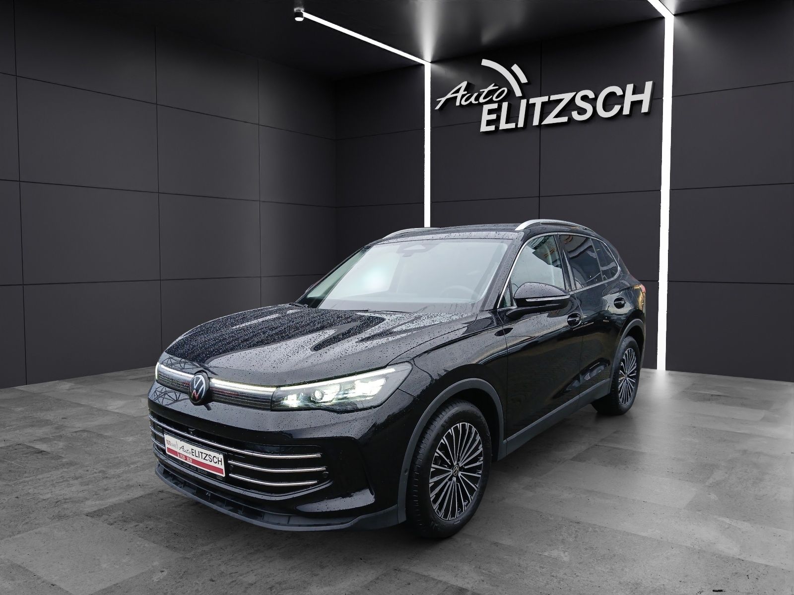 Fahrzeugabbildung Volkswagen Tiguan eTSI Elegance Matrix AHK Navi AID ACC RFK