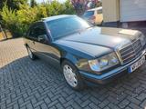 Mercedes-Benz Mercedes Benz 300CE 24 C124 231PS - Mercedes-Benz 300: Coupé, 300ce