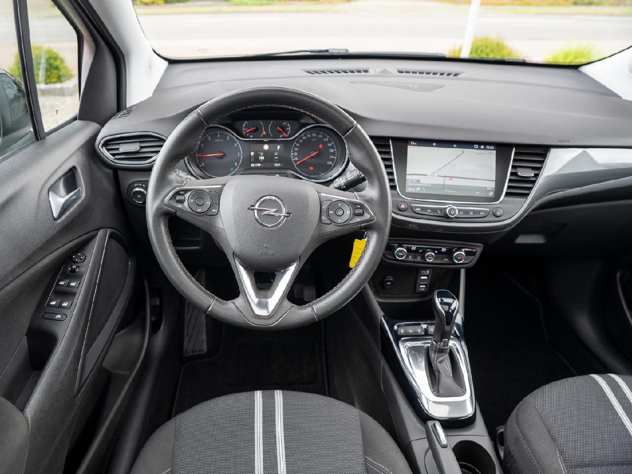 Fahrzeugabbildung Opel Crossland Elegance
