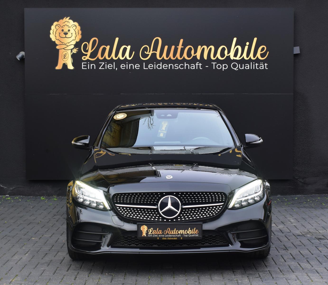 Mercedes-Benz C 300 HYBRID/LED/SHZ/CARPLAY/PARKASSISTENT/ACC