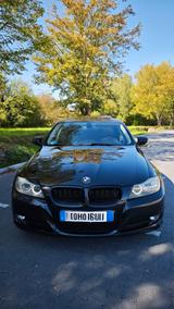 BMW 320i E90 / XENON / NAVI / SCHIEBEDACH / PDC  - BMW 320 Limousine 320i e90 mit Benzin-Antrieb