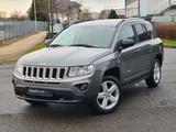 Jeep Compass Limited 4x2*Navi*Tempo*SHZ* - gebrauchte Jeep Compass aus dem Jahr 2011