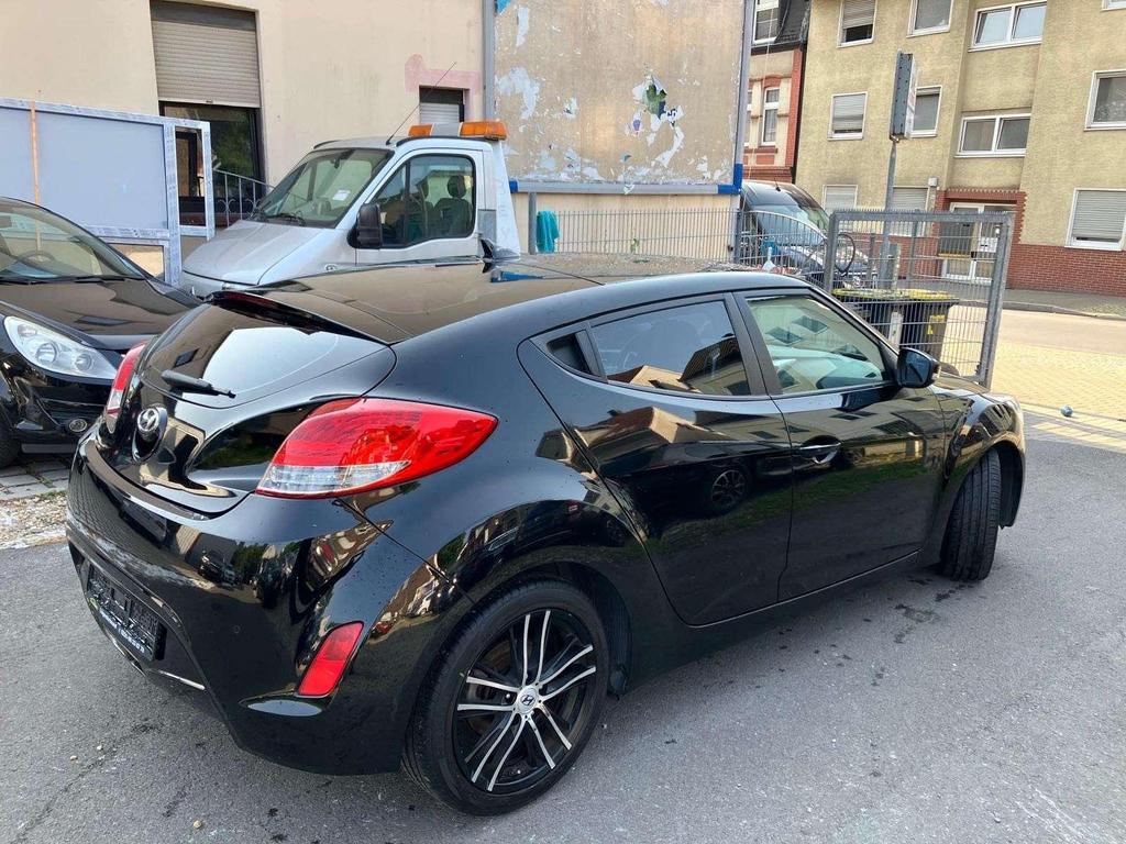 Hyundai Veloster