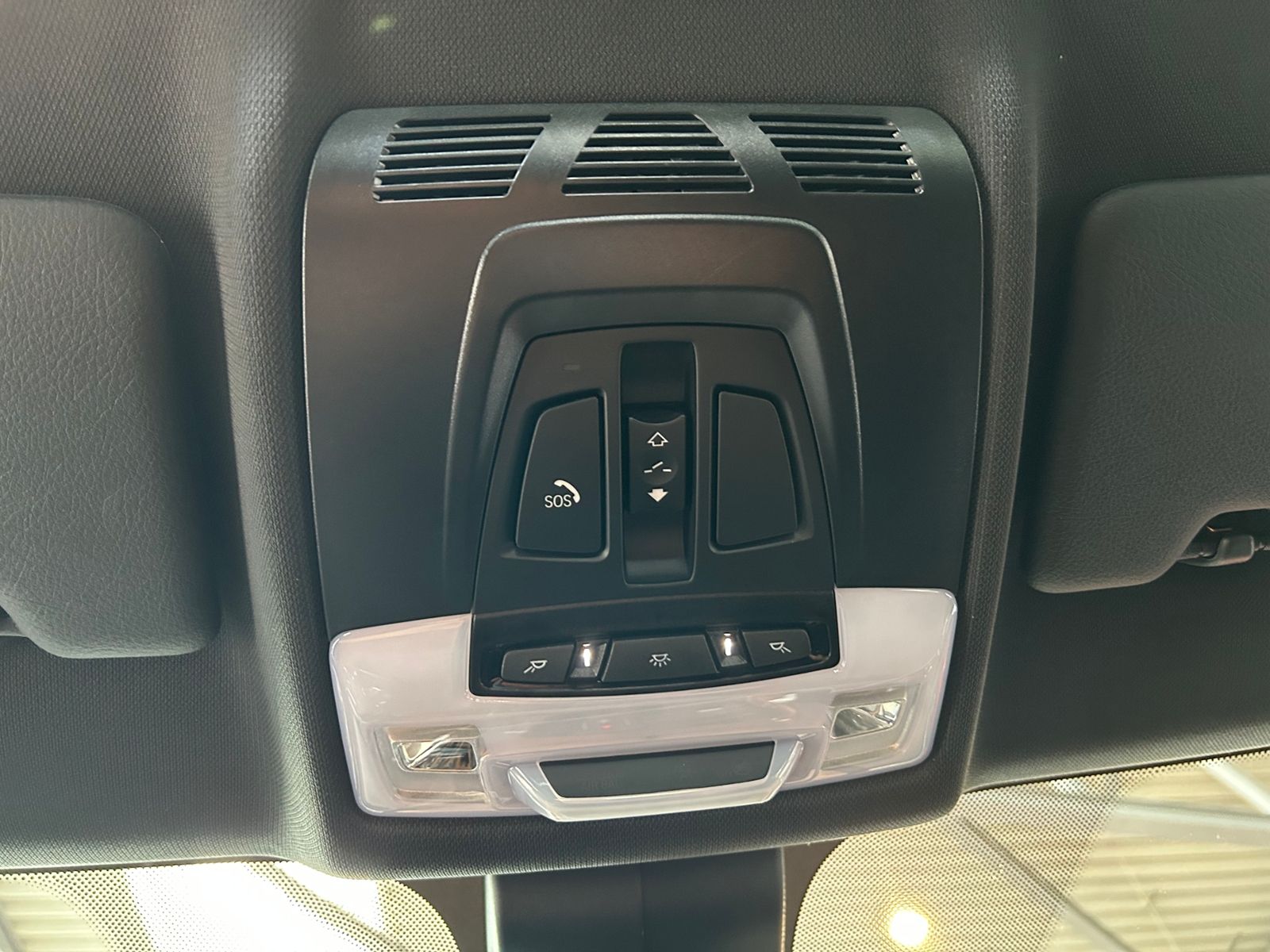 Fahrzeugabbildung BMW X2 M35 i xDrive Shadow PANO HUD H/K KAM