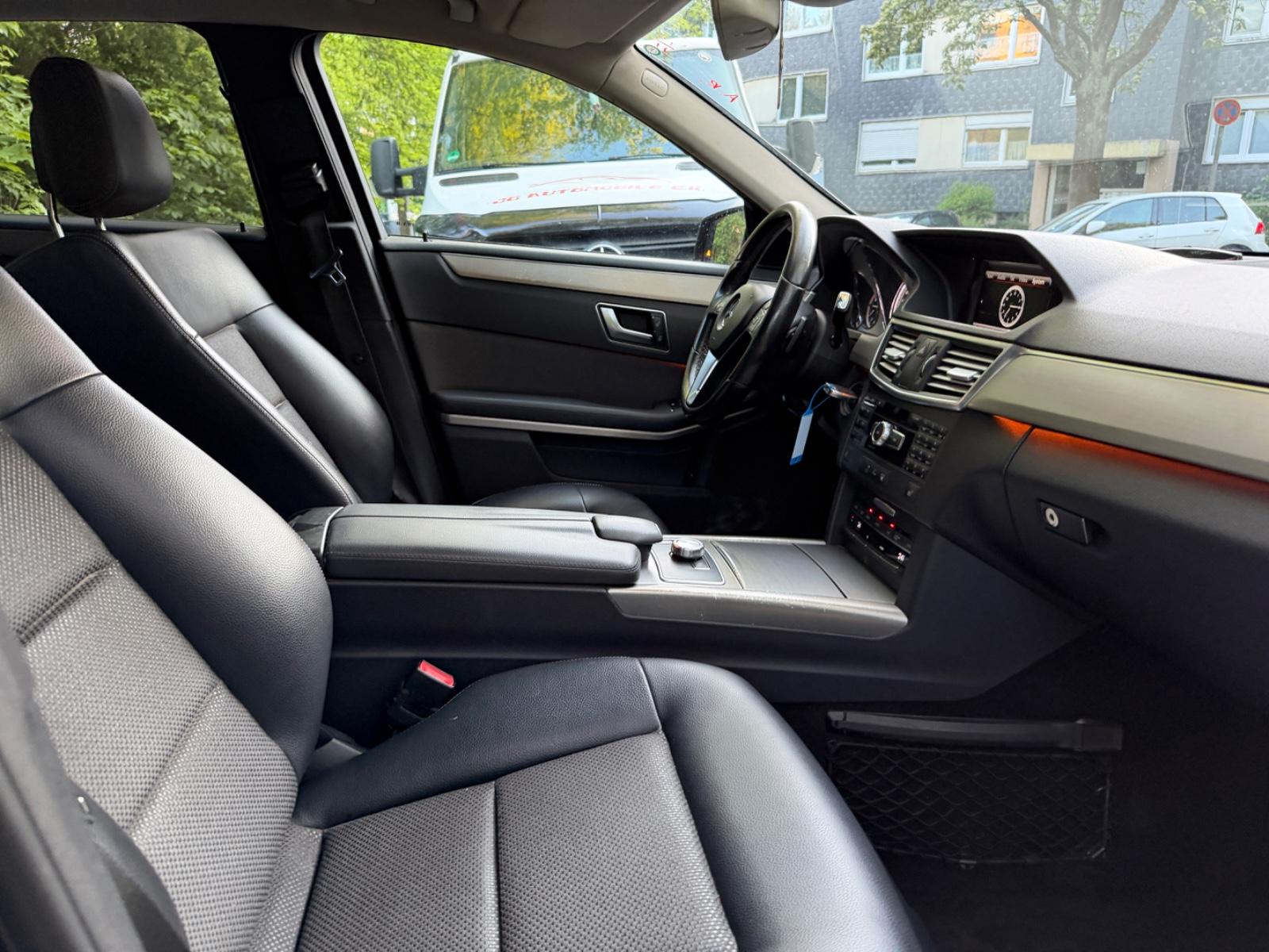 Mercedes-Benz E 300* BlueTec Hybrid