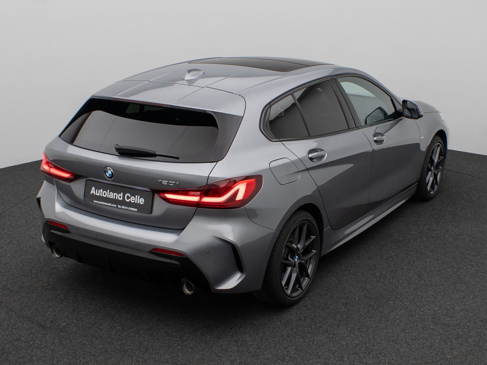 Fahrzeugabbildung BMW 120i M Sport Panorama PDC DAB Lenkrhzg Komfort