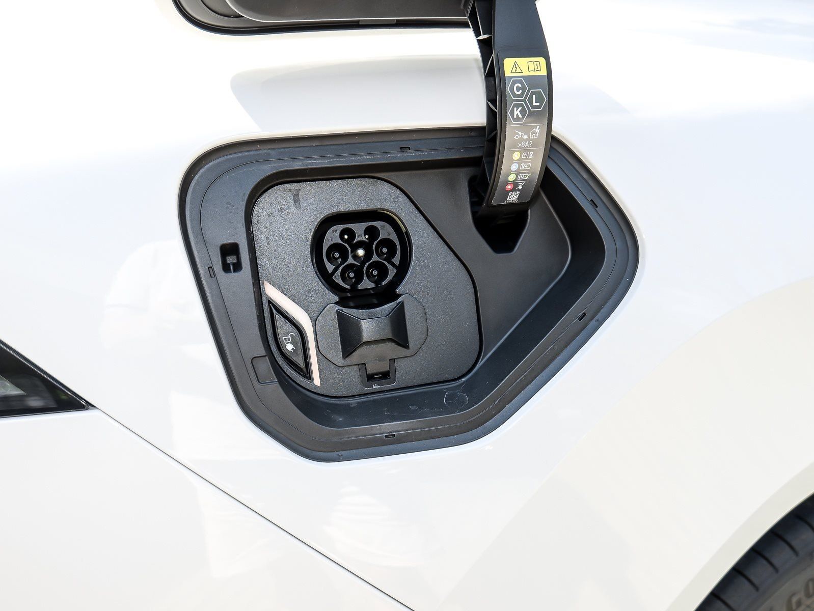 BMW iX3 - Bild 26
