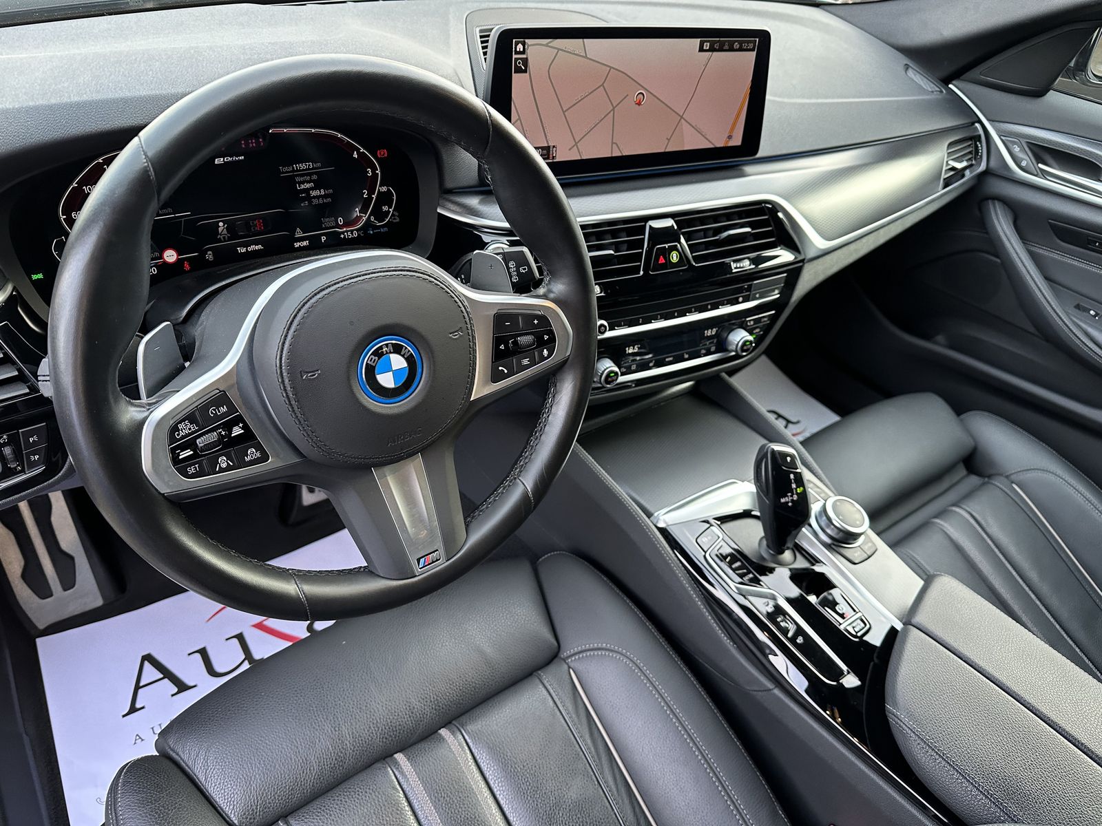 Fahrzeugabbildung BMW 530e Touring xDrive M-Sport NAV+LED+360°+ACC+LC