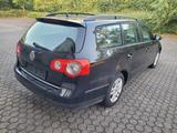Volkswagen Passat 1.9 TDI Highline Highline - Volkswagen Passat aus 2009: Kombi
