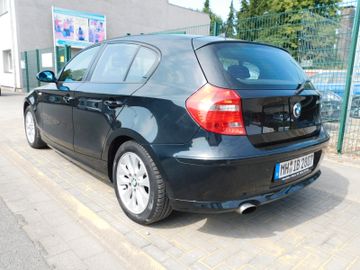 BMW 120 - 6