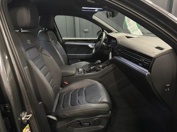Volkswagen Touareg - 10