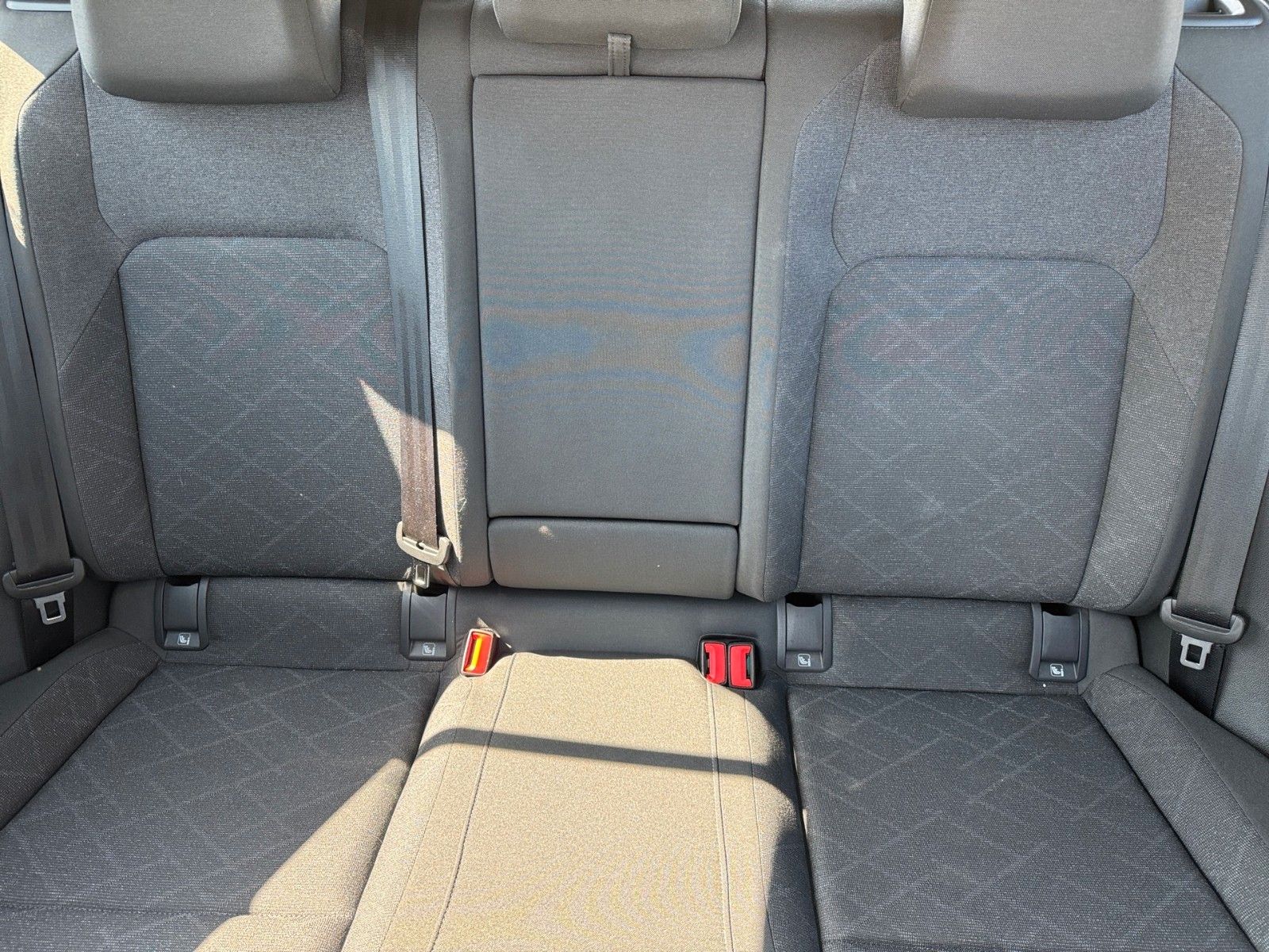 Fahrzeugabbildung Volkswagen Golf VIII Lim. Life 1.0 eTSI