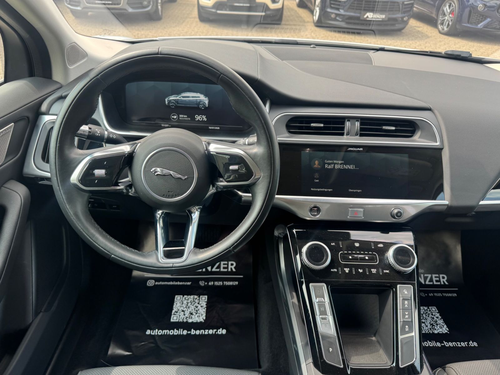Fahrzeugabbildung Jaguar I-PACE 400 AWD/Black-Pack/CarPlay/MERIDIAN/89,6%