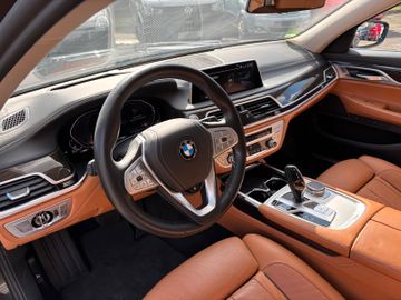 BMW 740 - 12