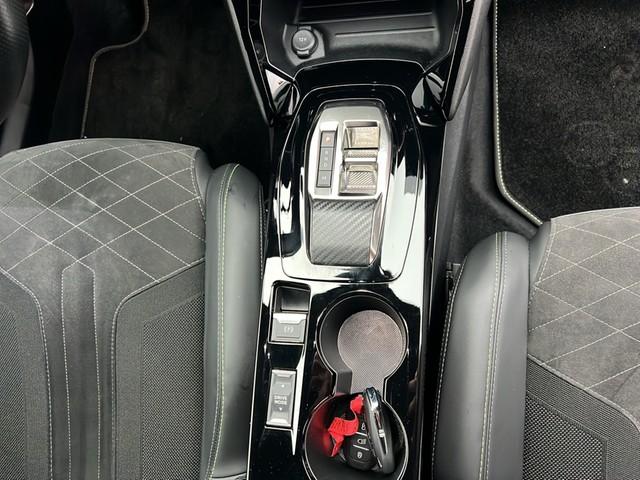 Peugeot 2008 GT PACK PURETECH 130 EAT8 NAVI+LED+PANO+SIT