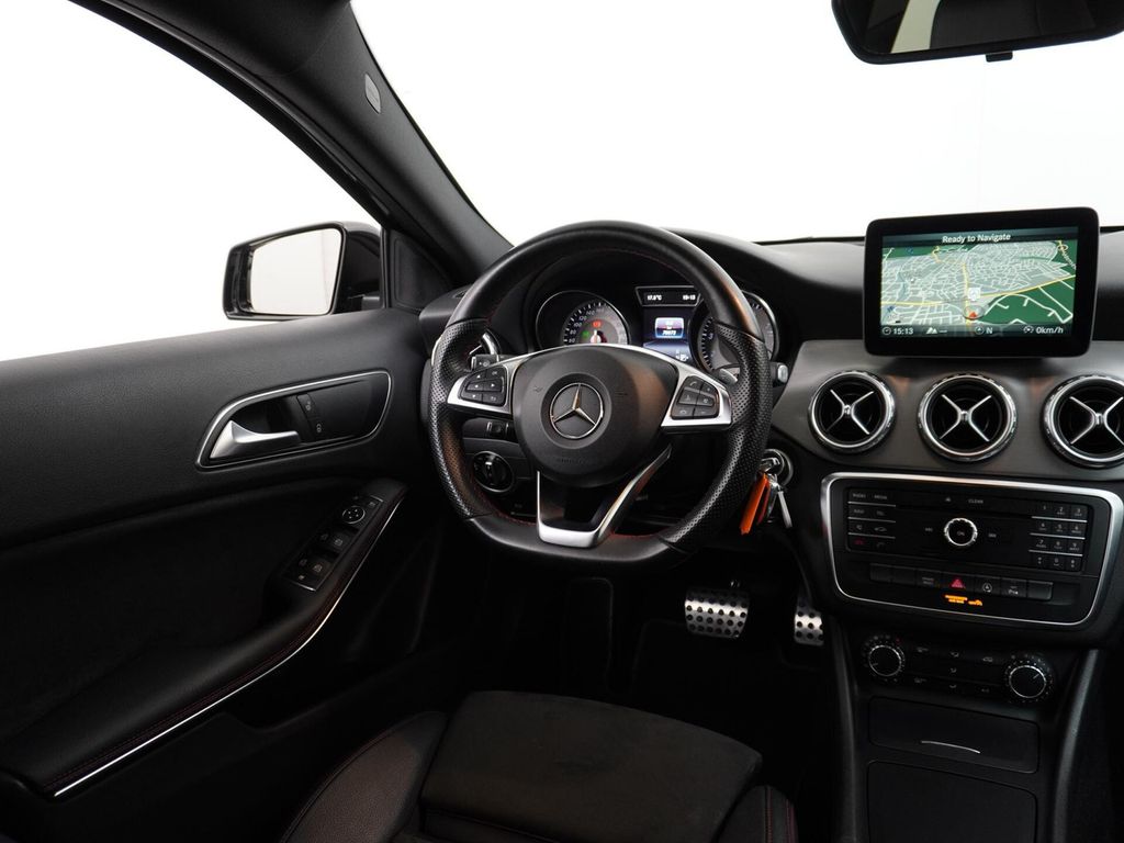 Mercedes-Benz GLA 180 AMG Night Edition Plus AMG Styling autom