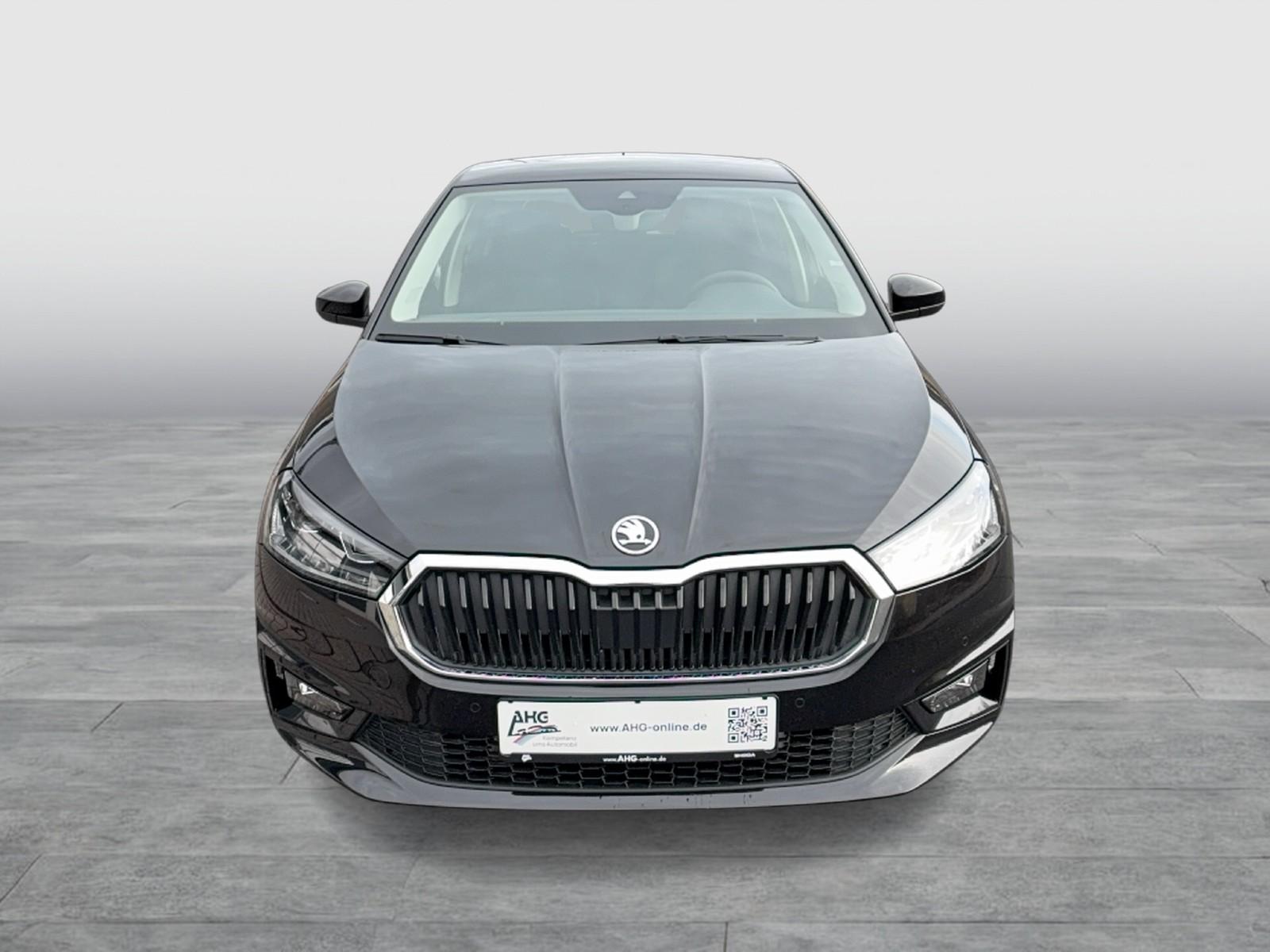 Skoda Fabia 1.0 TSI DSG Selection Anhängerkupplung LED