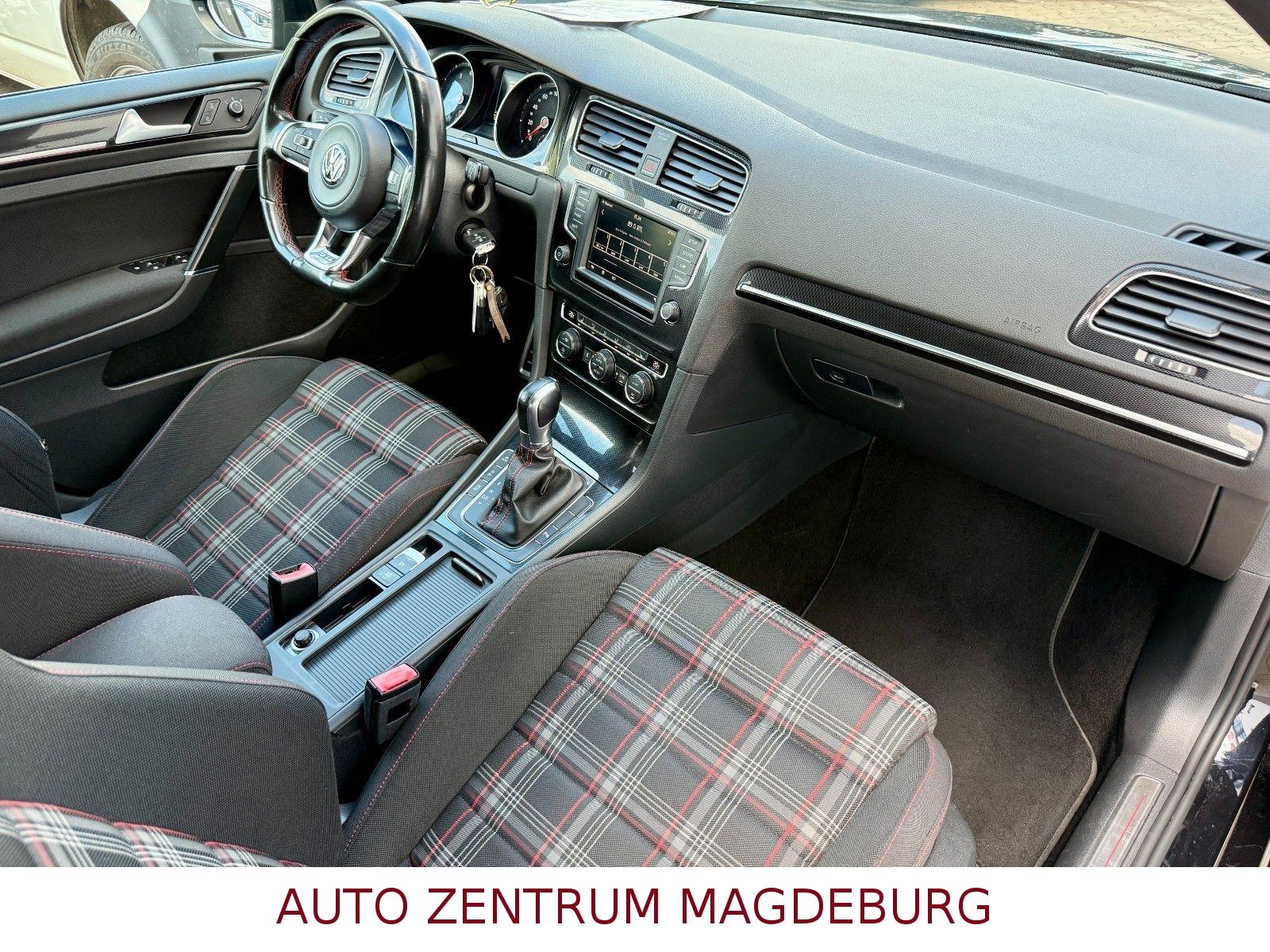 Volkswagen Golf VII Lim. GTI *BI-XENON*STANDH*DCC*TEMPOMAT*