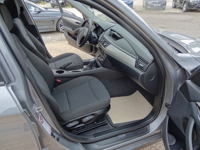 Fahrzeugabbildung BMW X1 18 i sDrive/1.Hand/Xenon/Automatik/82.500km/
