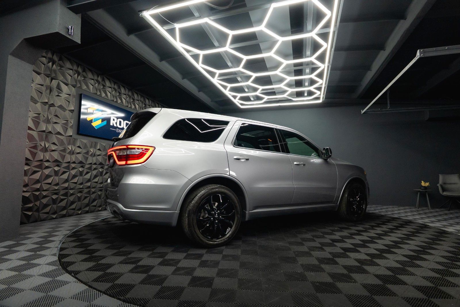 Fahrzeugabbildung Dodge Durango 5.7 V8 R/T 4x4 Night-Paket *7 Sitze*19%*