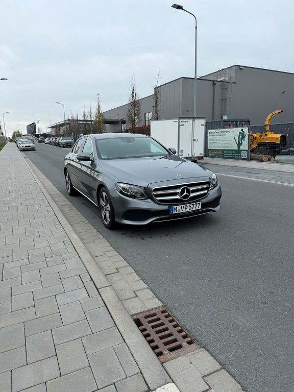 Image of Mercedes-Benz E 400