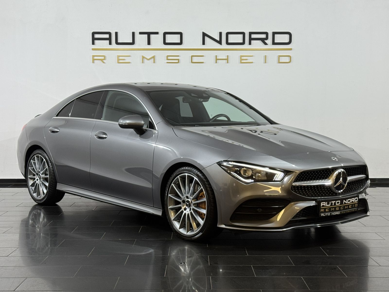 Mercedes-Benz CLA 250 AMG Coupé Ambiente LED DCT DAB foto 3