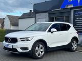 Volvo XC 40 Momentum 2WD*LEDER*NAVI*AHK*PDC*TEMPOMAT* - Volvo XC40 mit Diesel-Antrieb: Automatik