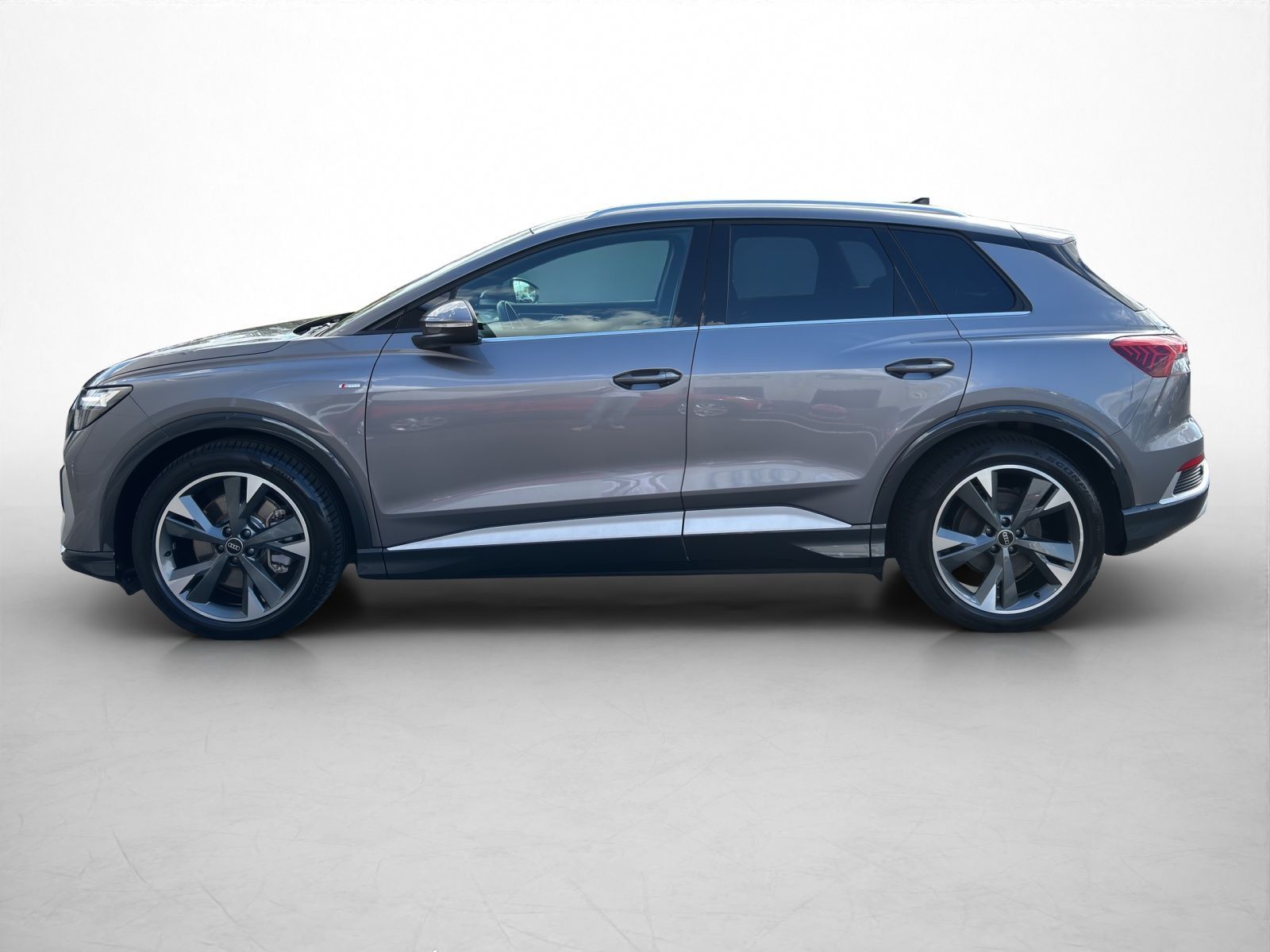 Audi Q4 e-tron 40 S LINE *NAVI*LED*KAMERA*AHK*20ZOLL* imagem 3