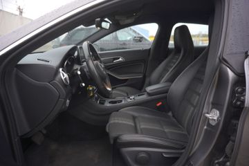 Mercedes CLA 200 Shooting Brake - 11