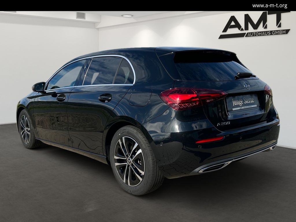MERCEDES-BENZ A 200