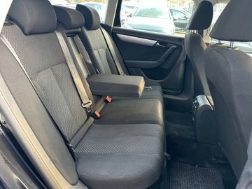 Bild 19 VW Passat Variant Trendline BlueMotion